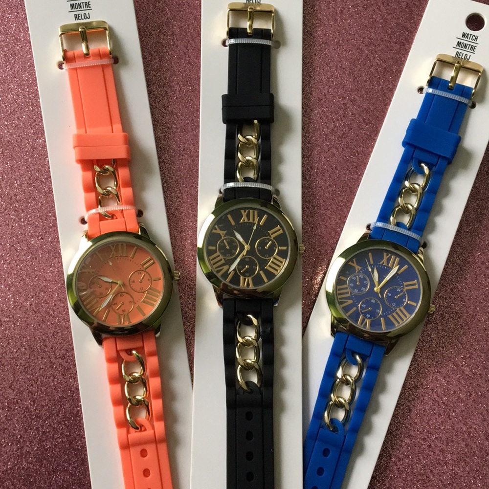 Vibrant Gold Tone Watch